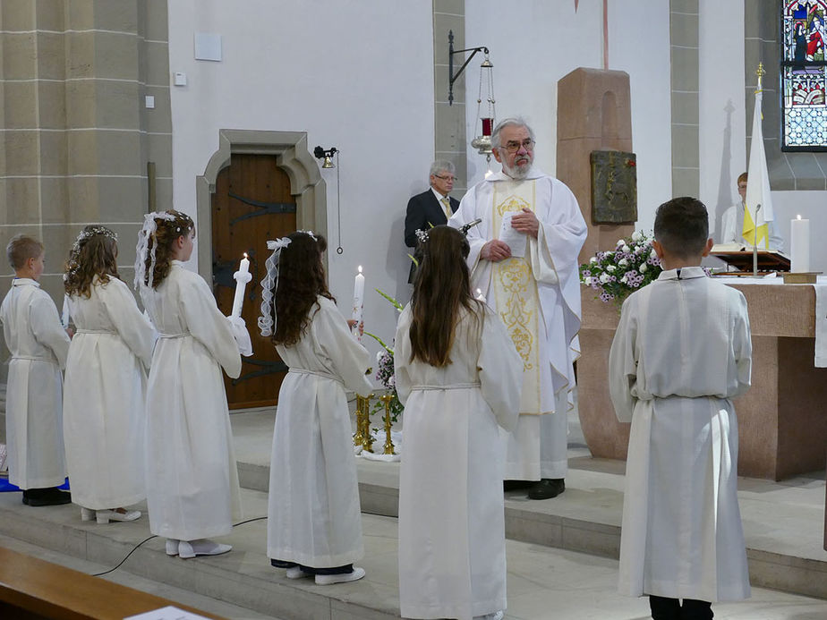 Feier der 1. Heiligen Kommunion in Sankt Crescentius (Foto: Karl-Franz Thiede)